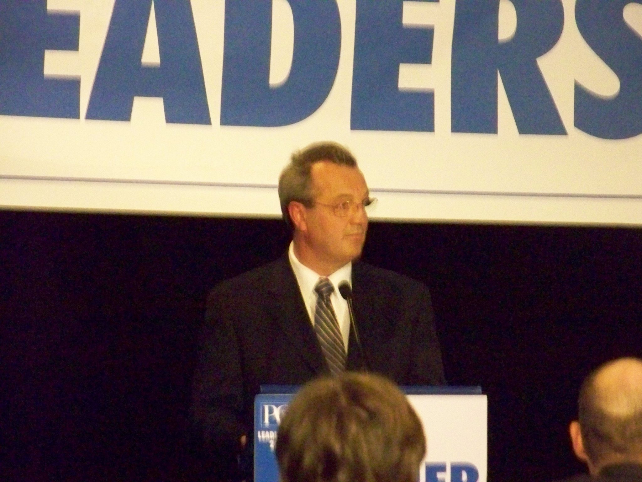 Doug Ford suspende de su cargo a Randy Hillier por sus presuntos